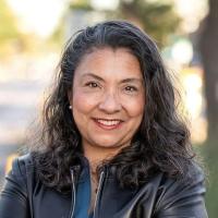 Cate Readling Headshot