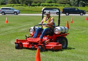 DSC_0220_mower-zoom